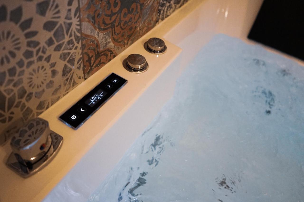 Stilvolles City-Loft Mit Privatem Whirlpool เทรียร์ ภายนอก รูปภาพ